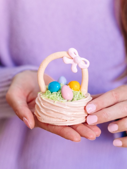 Meringue Easter Baskets